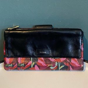 FOSSIL FLORAL BLACK LEATHER CLUTCH BI-FOLD WALLET 7.5" X 4”